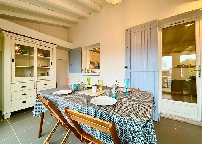 La Nauzane, Proche - * 福克斯索梅尔